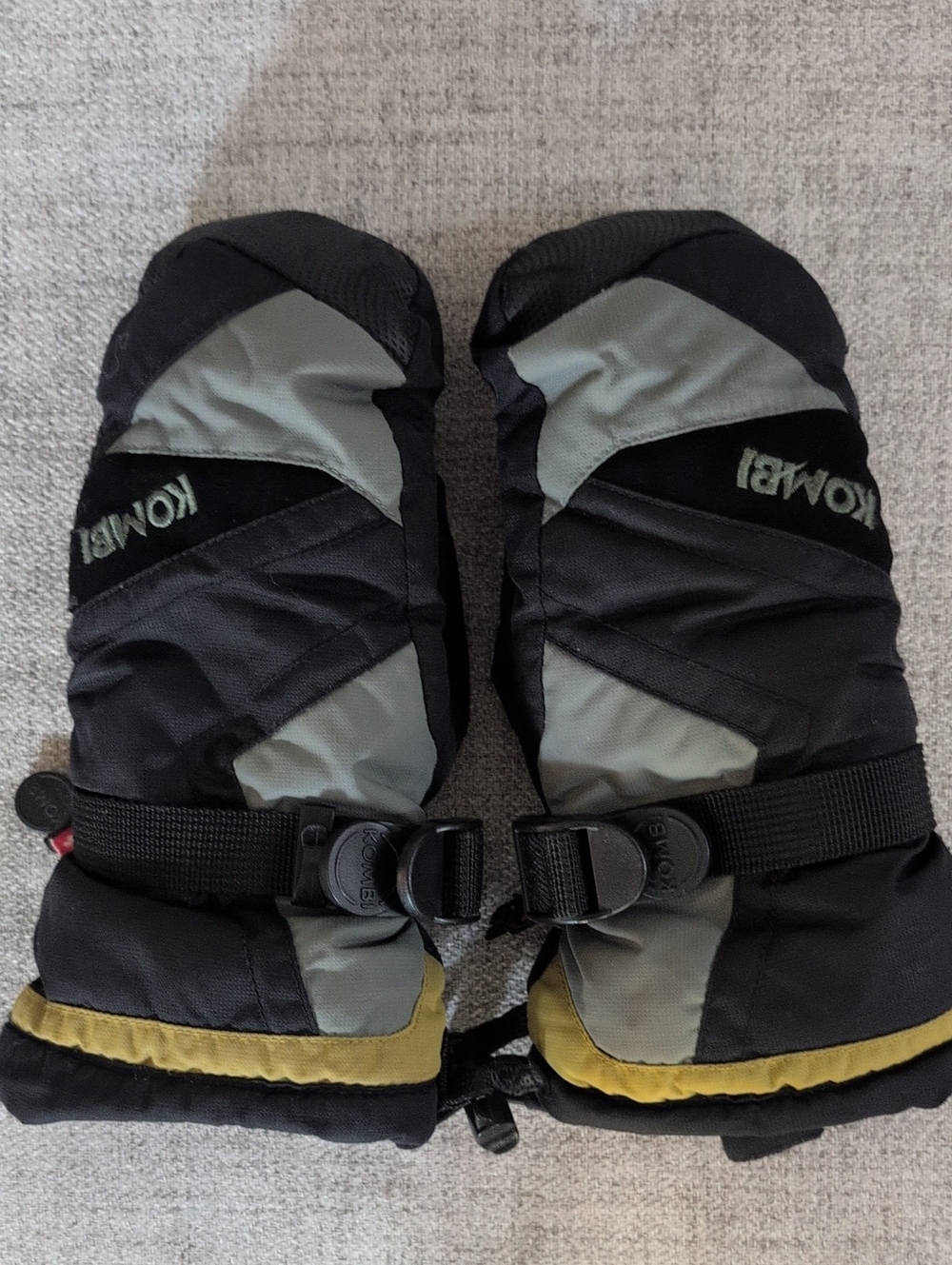 Kids Black & Gray Insulated Mittens - Kombi